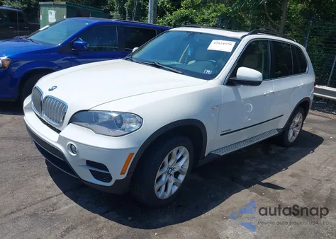 2013 BMW X5 xDrive35I/xDrive35I Premium/xDrive35I Sport Activity z USA, uszkodzony, nr VIN 5UXZV4C50D0E00607
